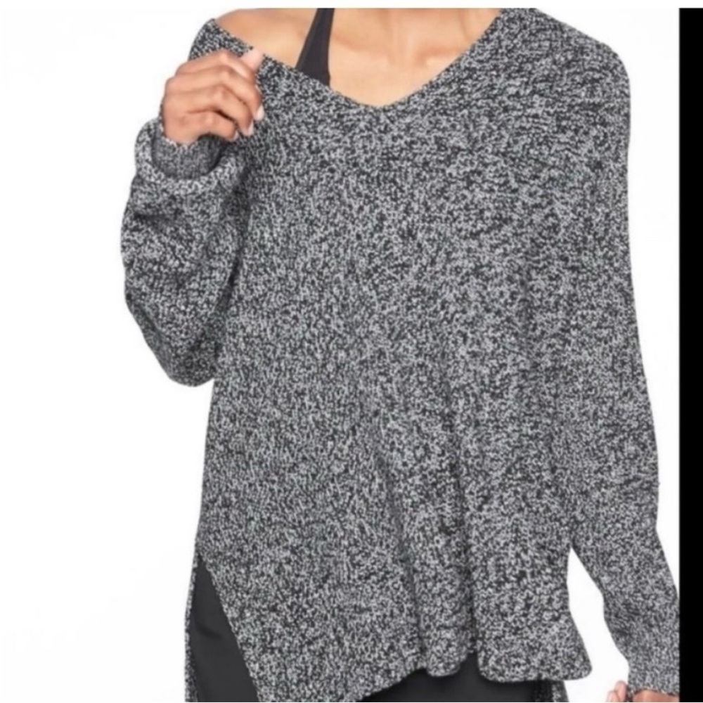 Athleta Switchback Pullover V-Neck Knit Merino Wool Black Gray Sweater Large
